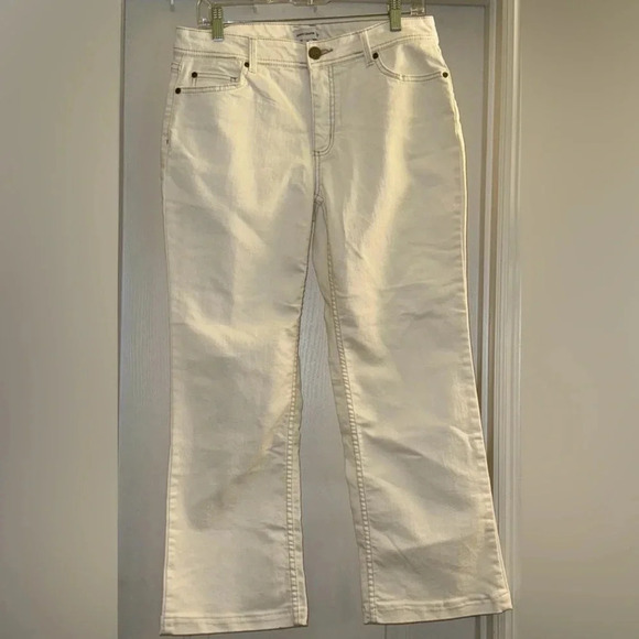 Susan Graver White Straight Leg Jeans - Picture 1 of 9